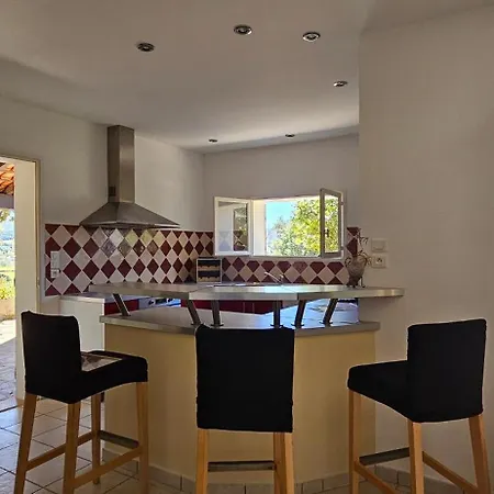 Appartement Rez-de-villa T4, Idyllique Et Independant *